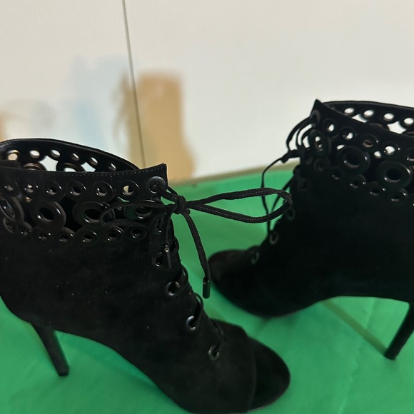 Sexy KENDALL + KYLIE black suede peep toe lace front bootie boots 😍😍😍😍 - Picture 11 of 11